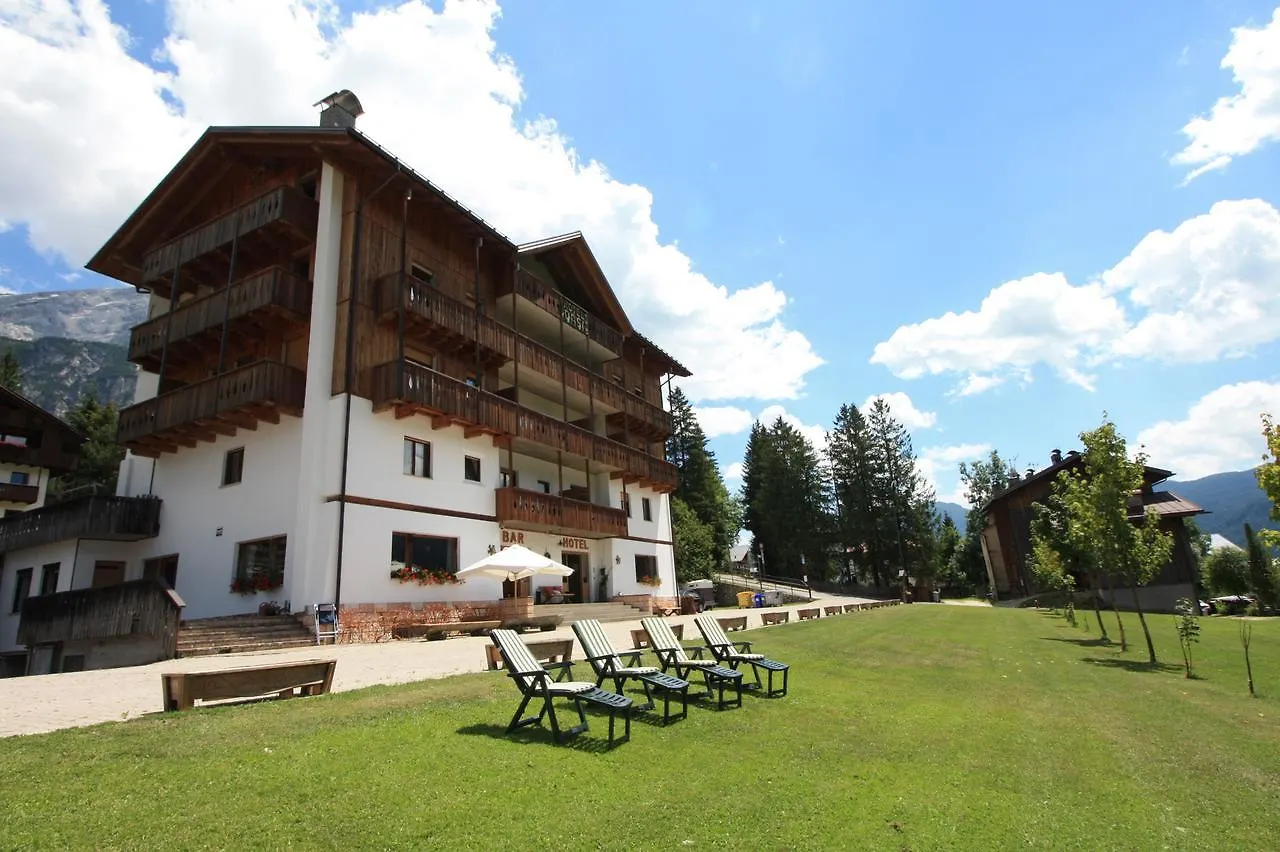 Hotel Oasi San Vito di Cadore 3*,