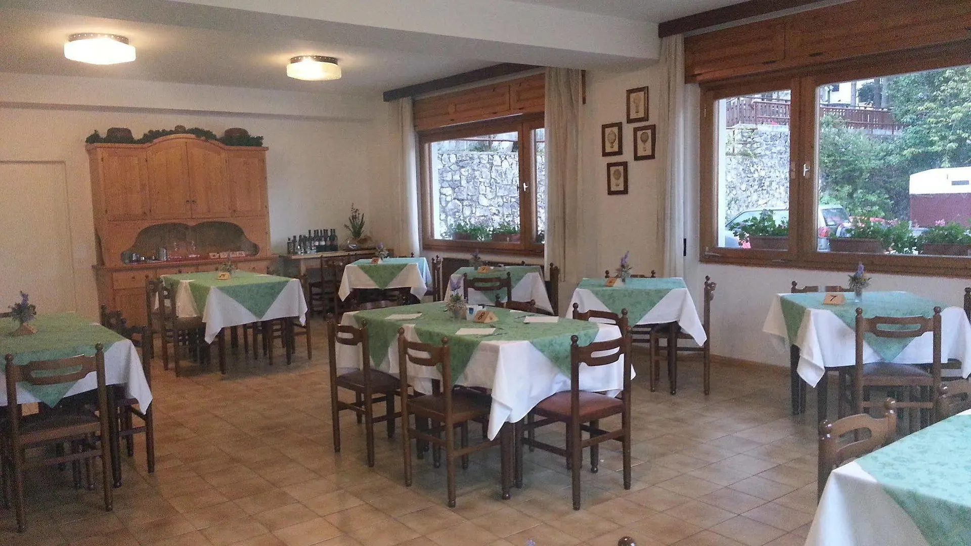 Hotel Oasi San Vito di Cadore 3*,